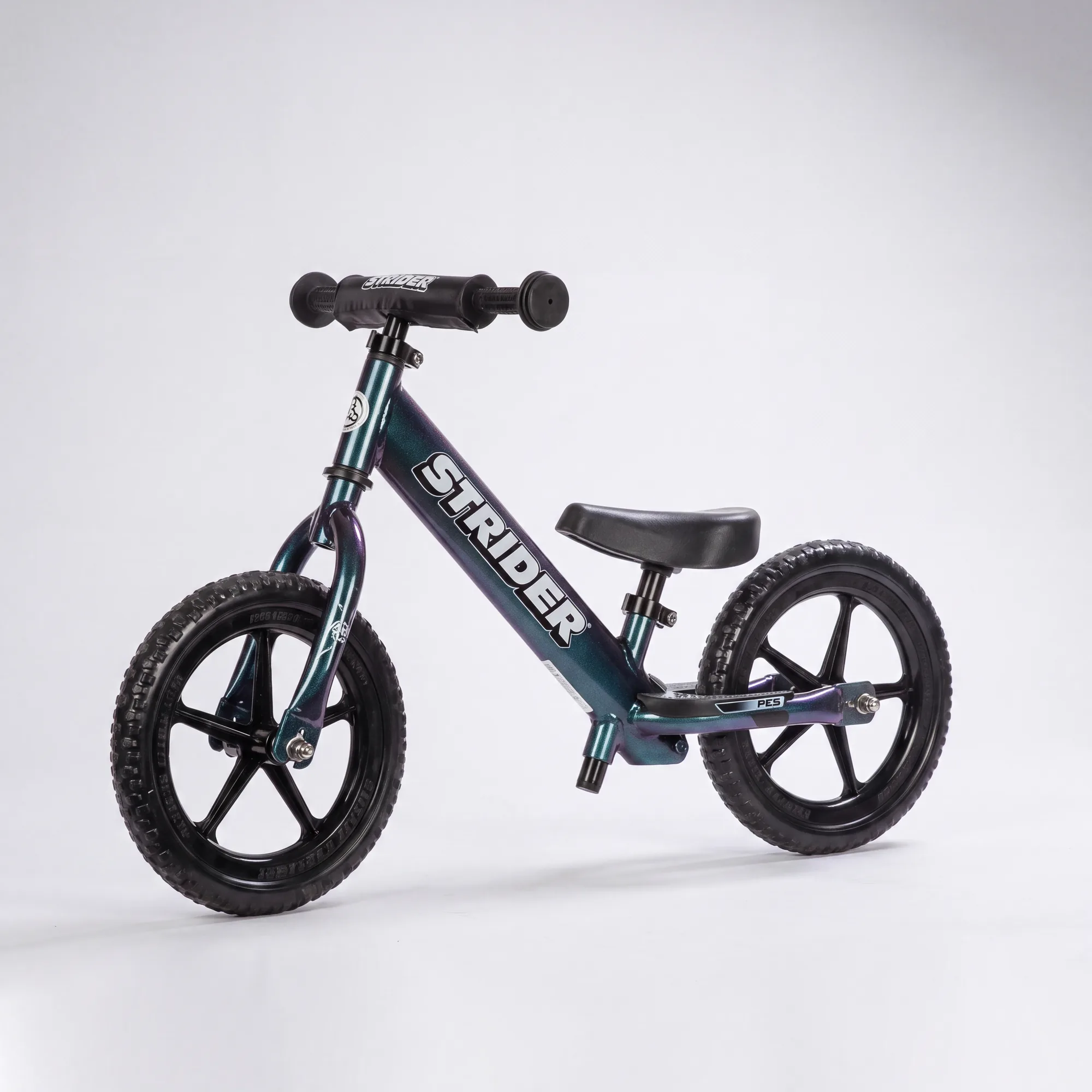Strider 12 Pro balance bike, 45-degree studio view