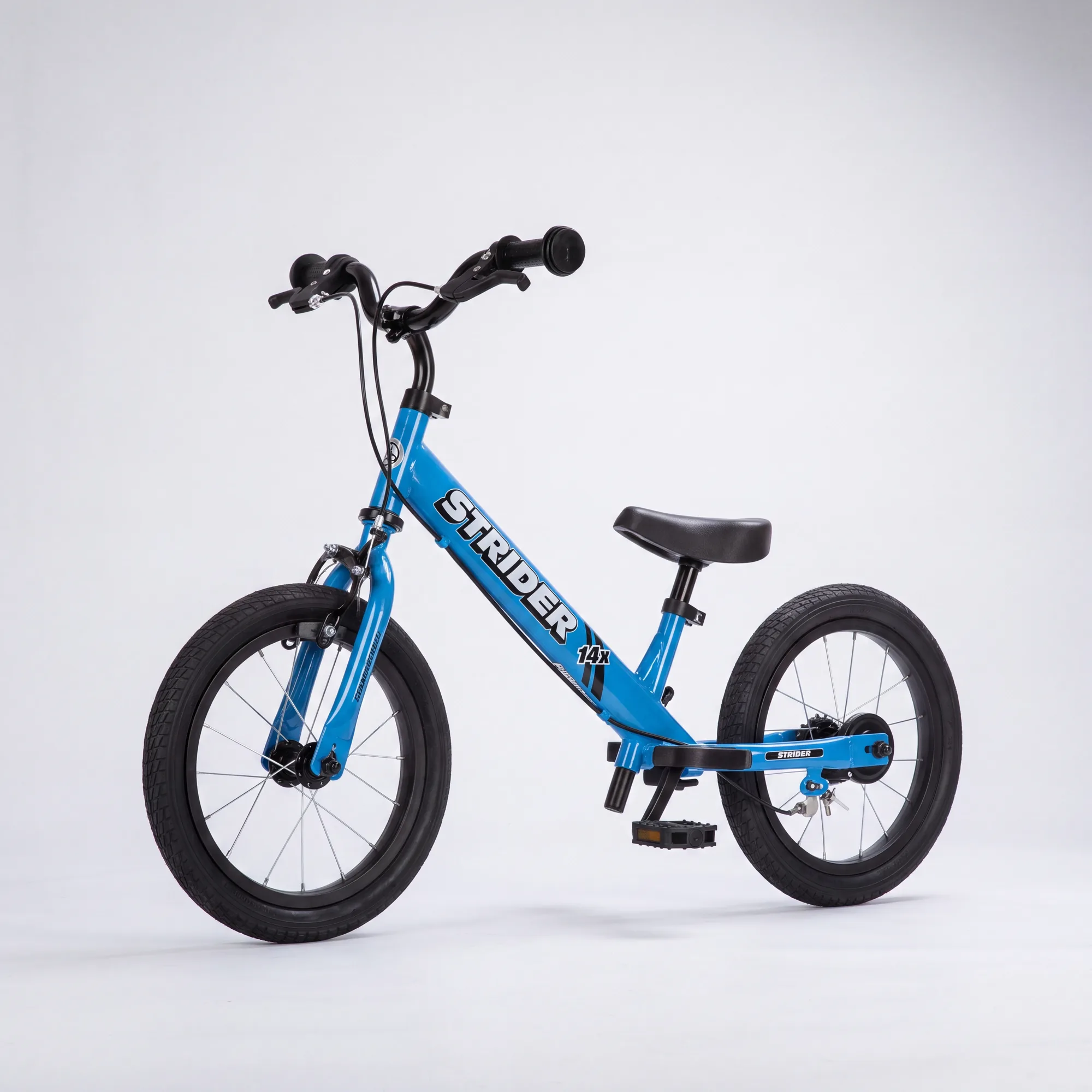 Strider 14x convertible bike, 45-degree studio view